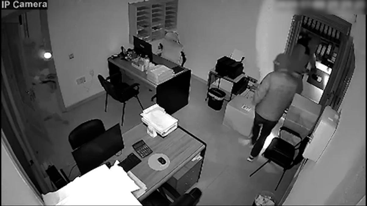 Otra de las imágenes captadas por las cámaras de vigilancia.