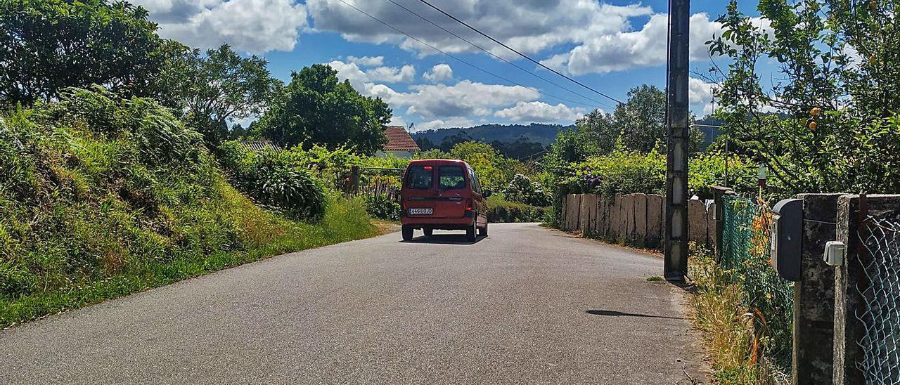 Vial que deberá comunicar la zona de Abuín en Dena con la Autovía do Salnés.