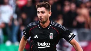 Demir Ege Tiknaz, durante un partido con el Besiktas