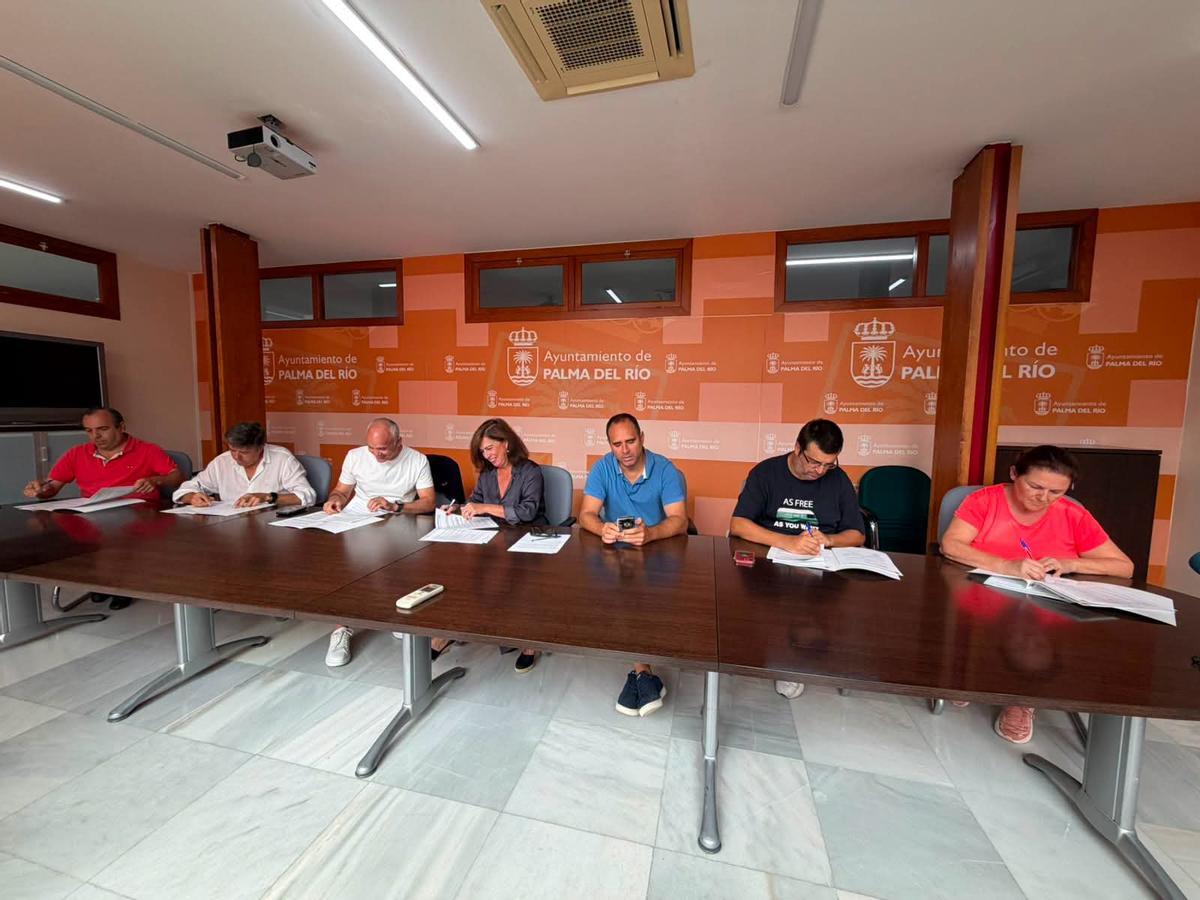 Firma de convenios con clubes deportivos de Palma del Río.