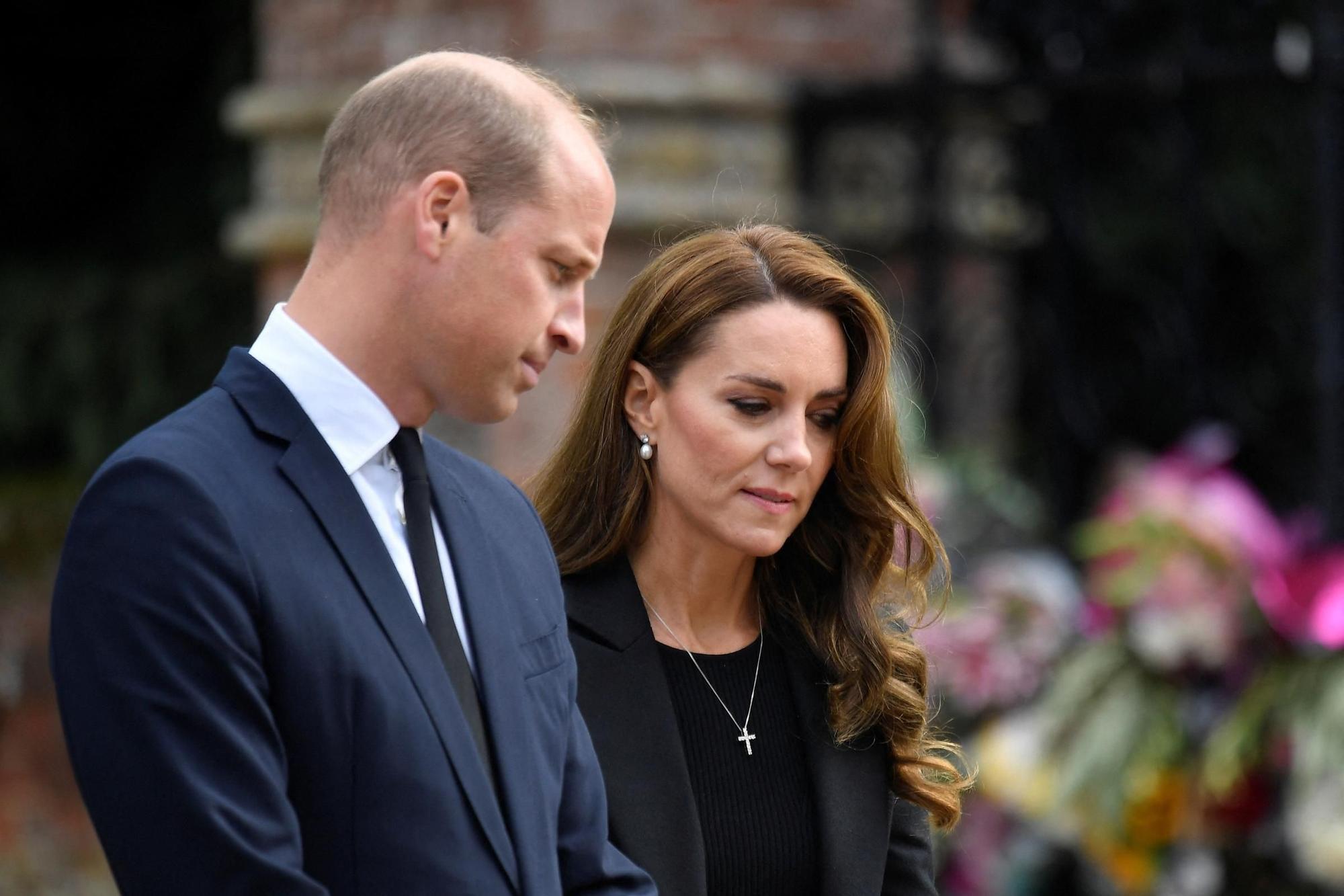 El príncipe Guillermo y Kate Middleton en una visita oficial a Sandringham
