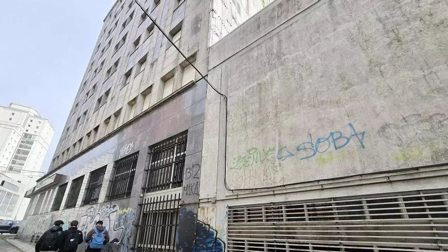 Los okupas de la guardería se mudan a una residencia de mayores abandonada
