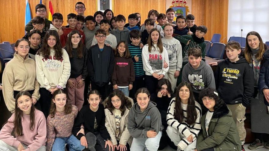 Escolares del Fernández Flórez, concejales por un día en Cambre