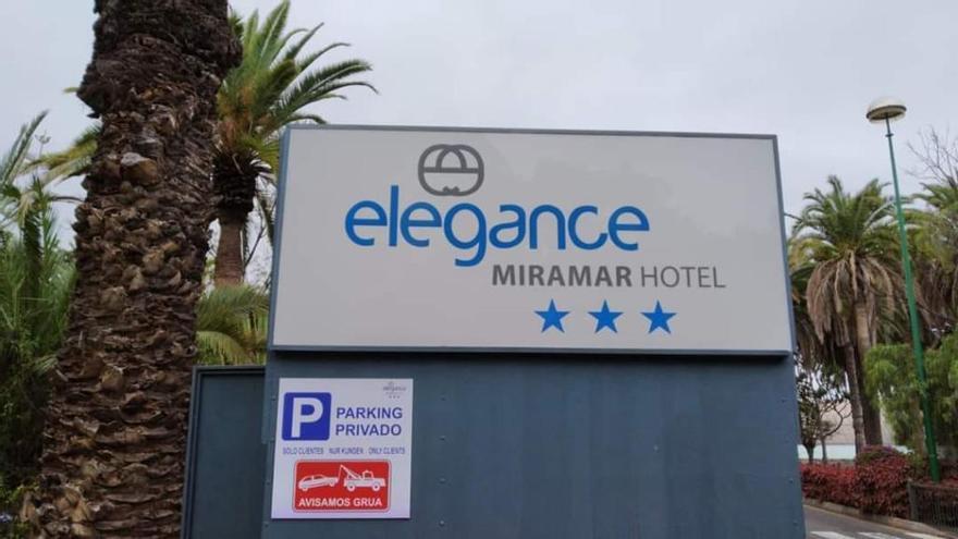 El hotel Elegance Miramar está ubicado junto al Parque Taoro, en Puerto de la Cruz