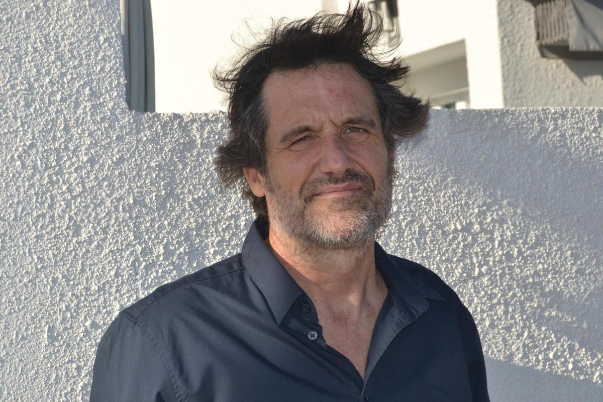 El escritor Marc Colell, autor de 'Las crines', Premio Café Gijón de Novela 2025.