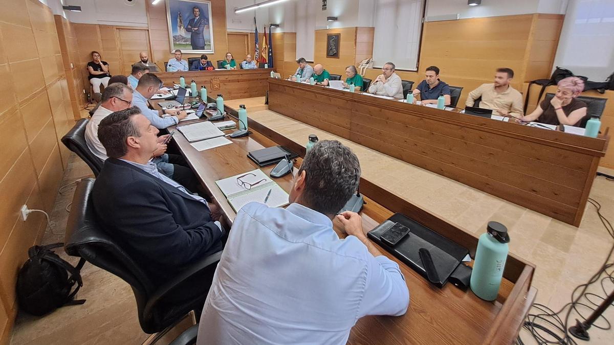 Sesión del pleno del Ayuntamiento de Nules en el que se ha abordado la polémica de la investigación de Antifraude a la concejala de Igualdad.