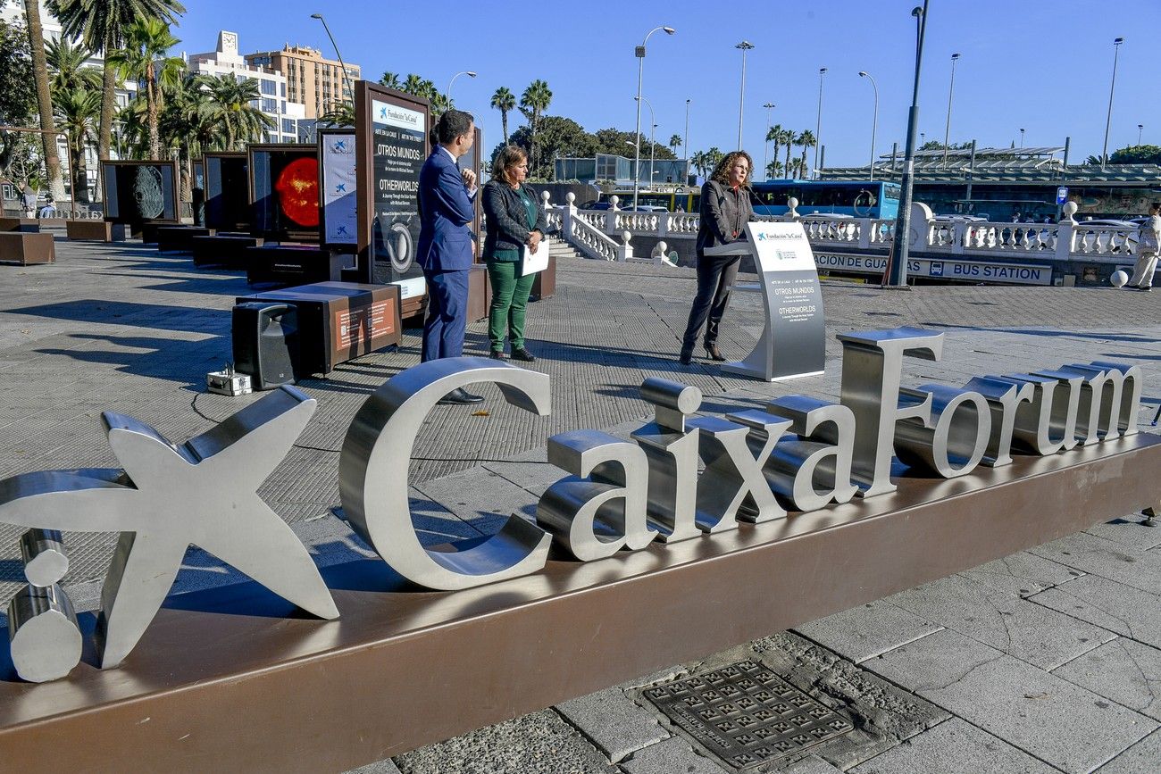 El Parque de San Telmo de Las Palmas de Gran Canaria acoge la exposición 'Otros Mundos', compuesta de 40 imágenes.