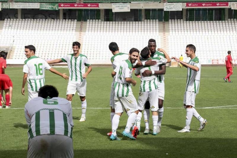 Victoria del Córdoba B ante el Sevilla en imágenes