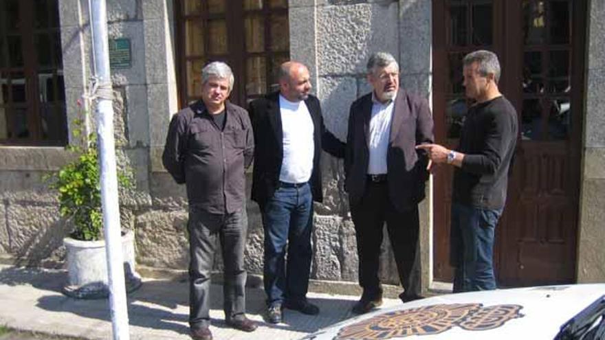 De izq. a dcha., Alfredo Souto, Marcos Castro, José Freire y Antonio Donoz,  ante el CCPA de Tui