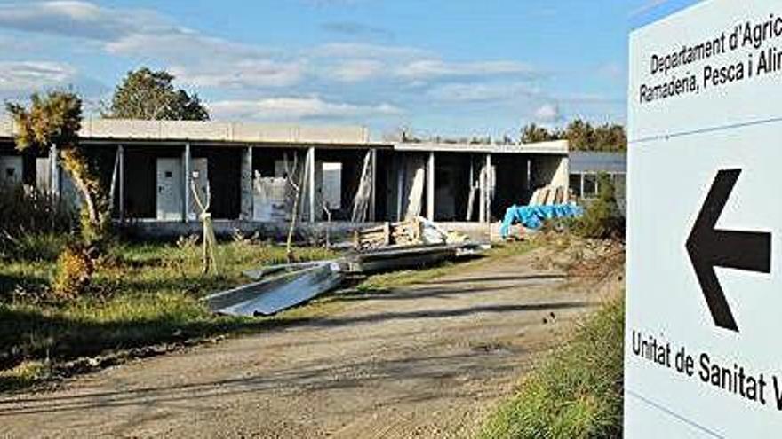 L&#039;edifici que s&#039;està acabant de construir als aiguamolls de l&#039;Empordà.