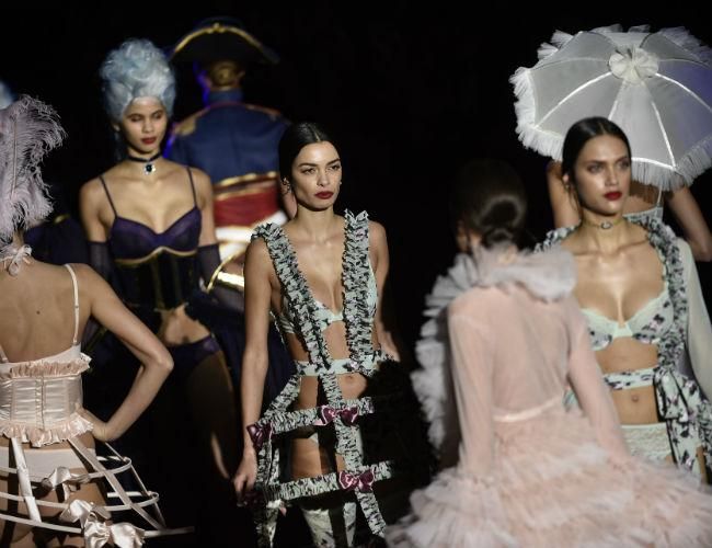 Andrés Sardá otoño-invierno 2017/2018: final del desfile