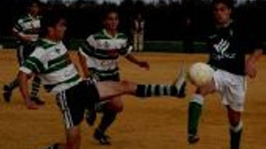 El Córdoba no perdona en el duelo cainita ante el Atlético