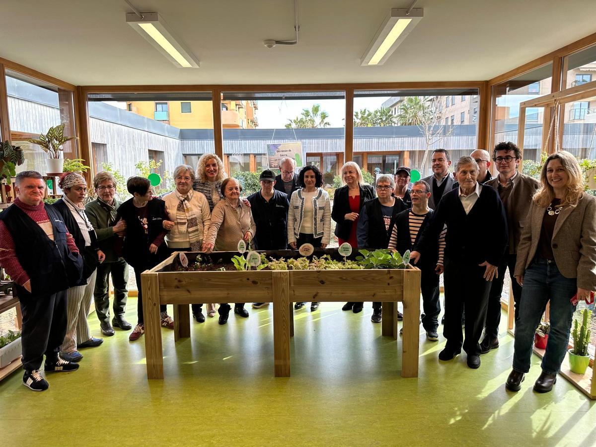 Visita de la consellera al centro de mayores de Meliana.