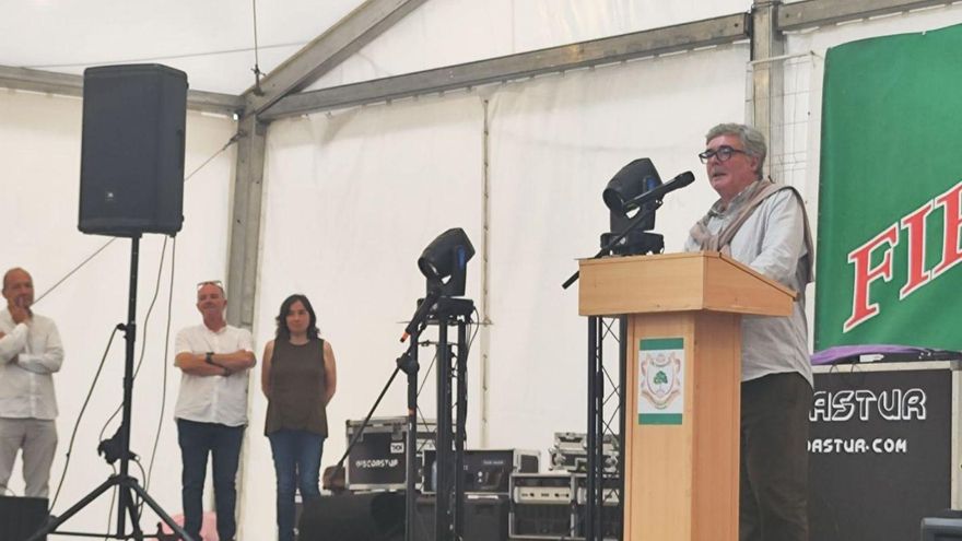 Ramos Noriega pregona El Carbayu, romería centenaria de Lugones que es &quot;esencia&quot; de las fiestas de prao