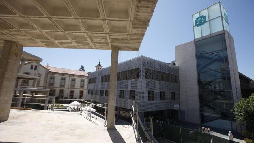 El Hospital Provincial convocará 66 nuevas plazas tras ratificar los despidos