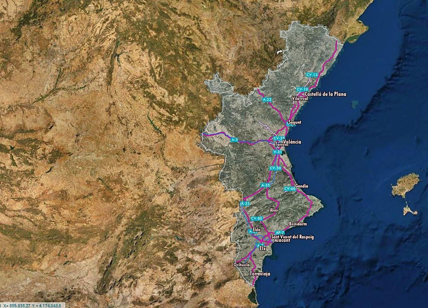 El cambio climático provoca un aumento de la virulencia de los temporales sobre la primera línea de la costa. | TONY SEVILLA