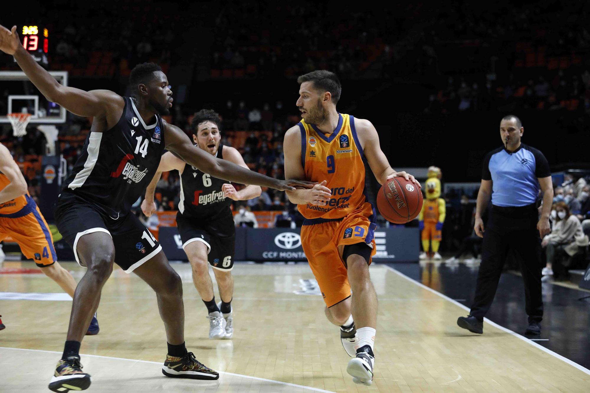 Partido de EuroCup Valencia Basket- Virtus Bolonia