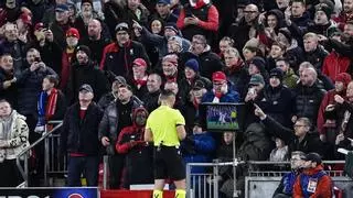 Premio para Istvan Kovacs tras sus errores en el Barça - Atlético