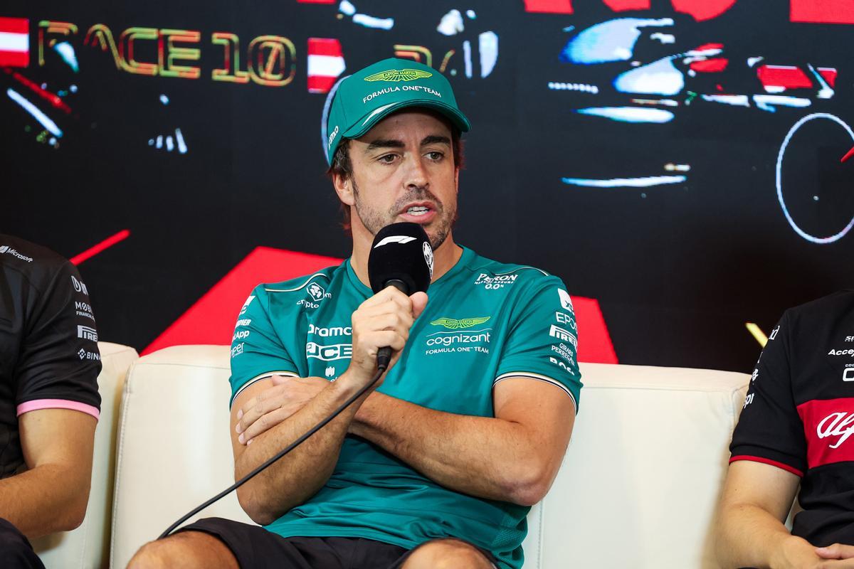 Fernando Alonso reconoció a los medios de comunicación que fue un viernes de muchas pruebas