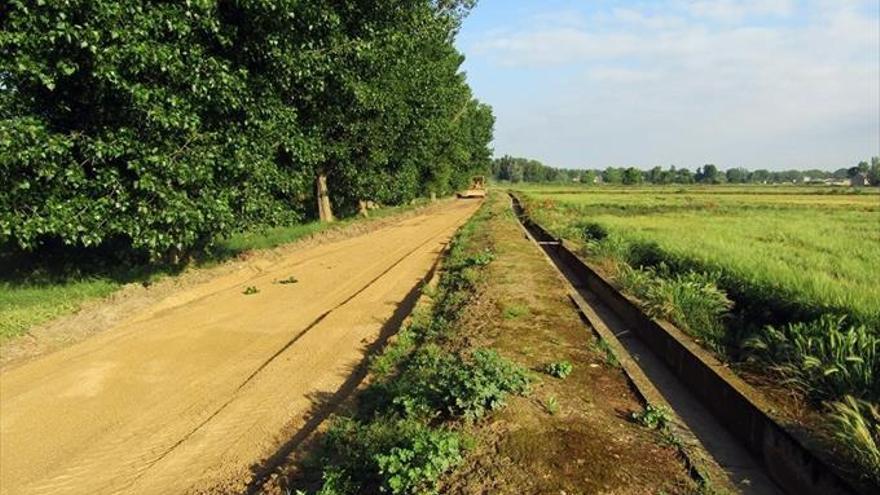 El ayuntamiento sigue mejorando los caminos