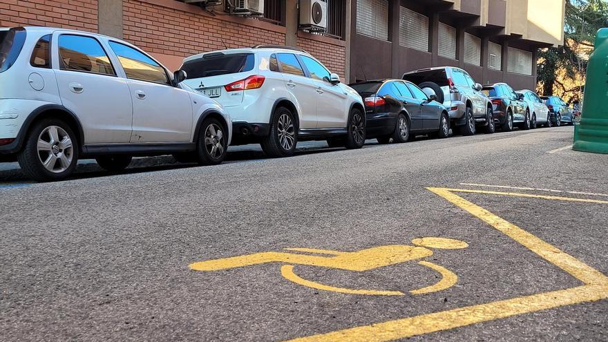 Manresa sanciona 57 conductors que fan un ús fraudulent de la targeta de mobilitat reduïda