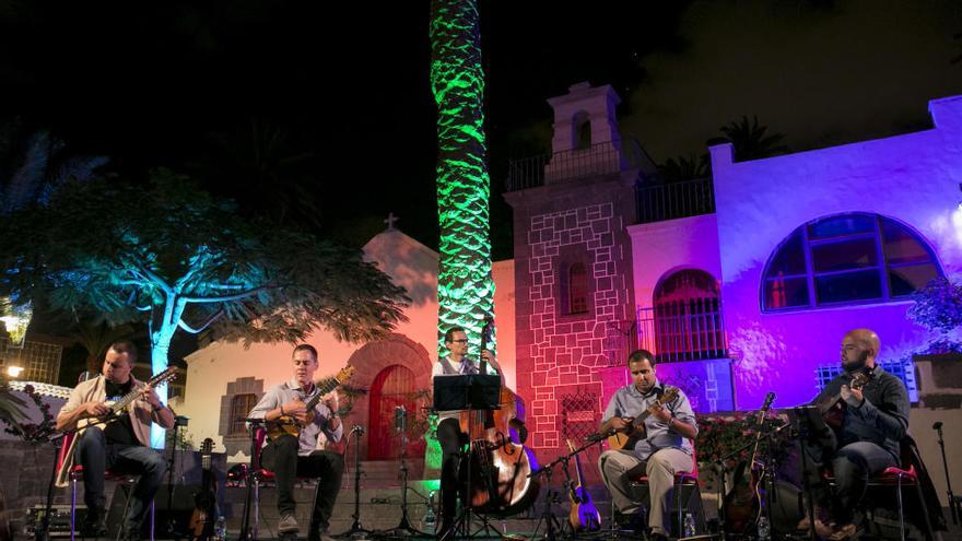 Música en la calle por Navidad