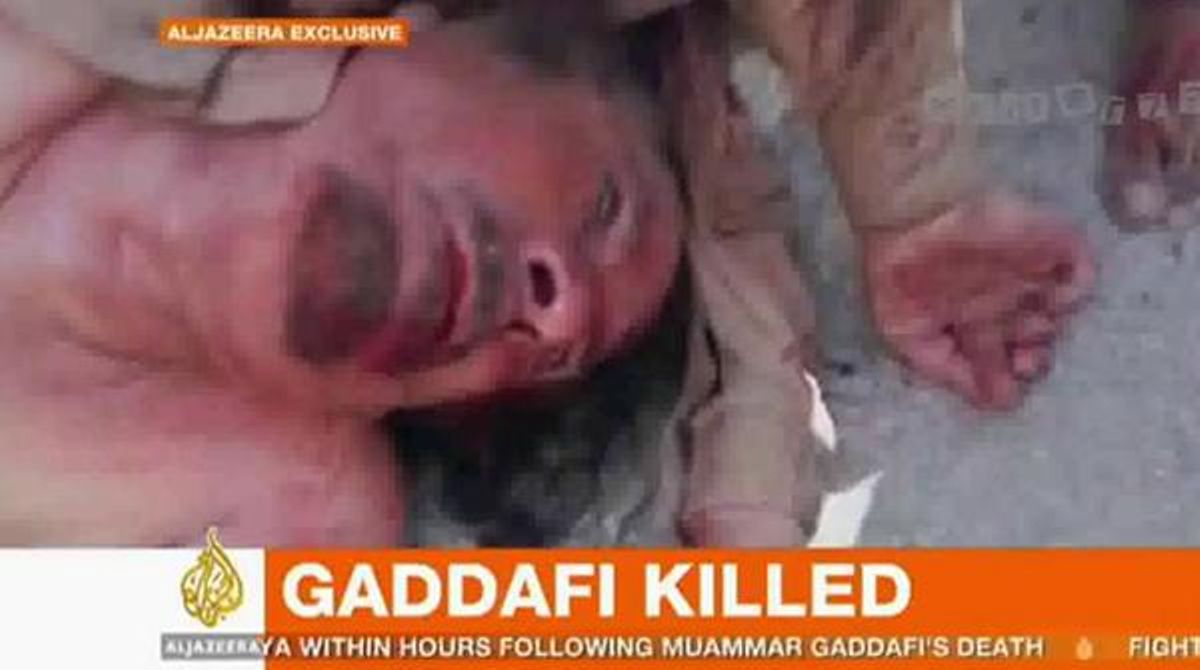 La cadena de televisió Al-Jazira ha difós avui les imatges del cadàver de dictador libi Muammar Gaddafi a Sirte.