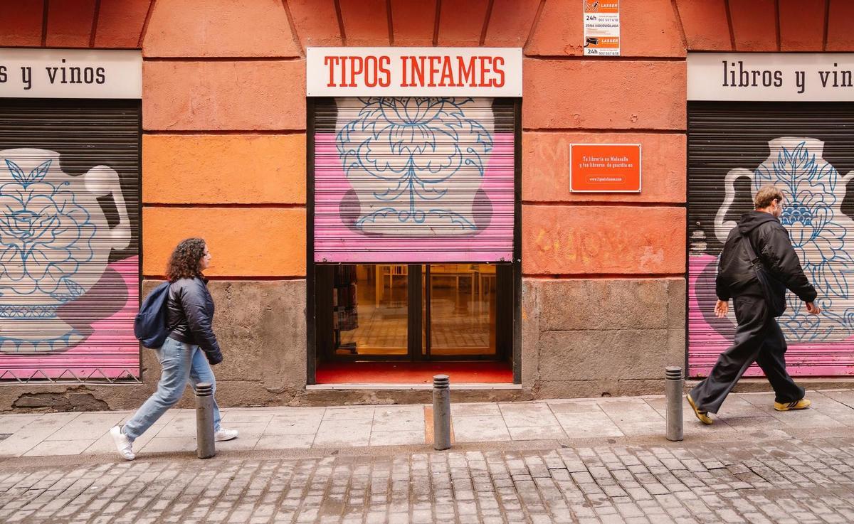 Tipos Infames, este jueves por la mañana, después de conocerse la noticia de su cierre.