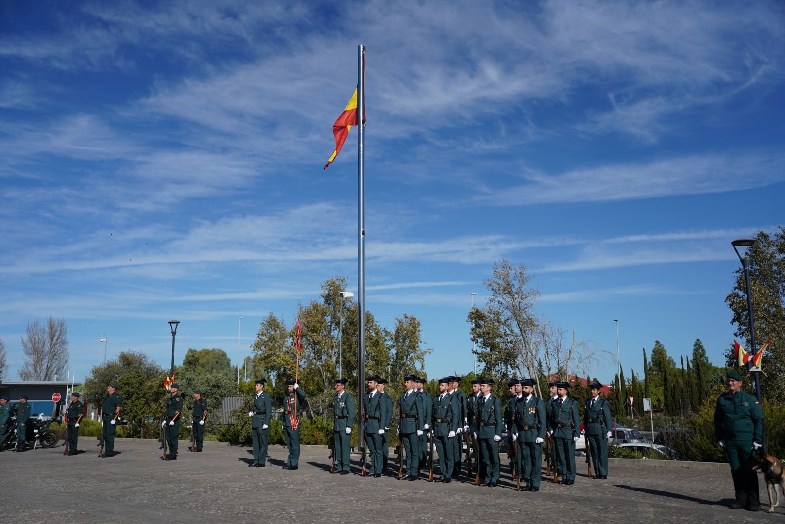 Fotogalería | Así ha celebrado la Guardia Civil de Cáceres el día de su patrona, la Virgen del Pilar