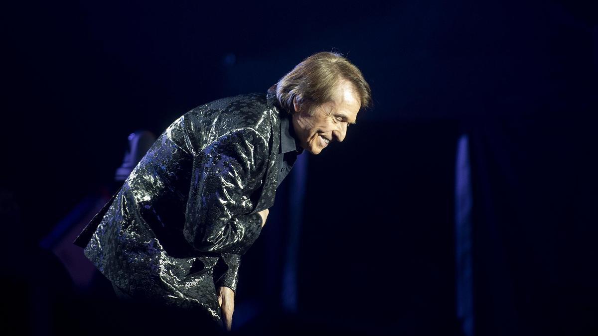 Raphael en concierto en el Palau Sant Jordi.