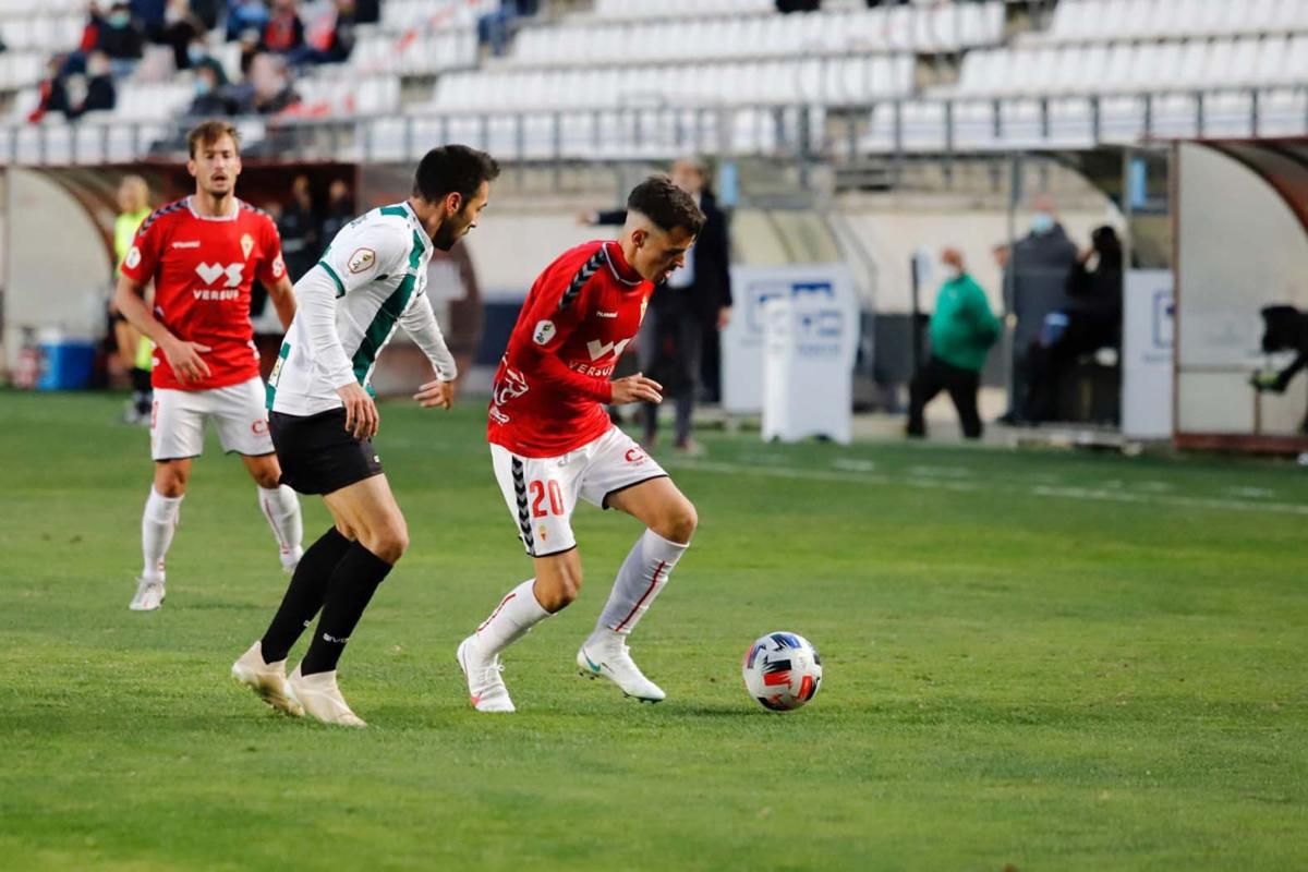 El Córdoba CF de Alfaro se impone al Real Murcia