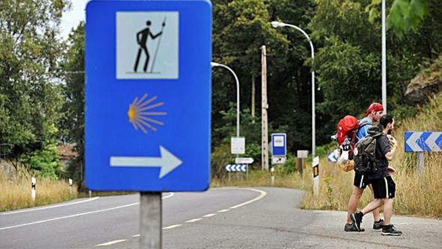 Peregrinos en una etapa del Camino de Santiago.