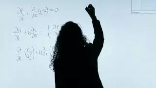 10.000 agentes de IA resuelven en 88 horas uno de los problemas matemáticos más difíciles