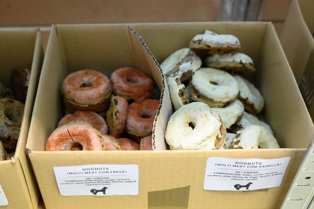 En imágenes | Así es la primera pastelería para mascotas en Aragón