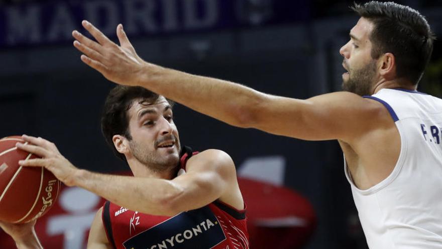 Reyes y Llull despiertan al Real Madrid