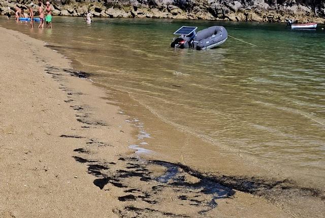 Las manchas en la playa.