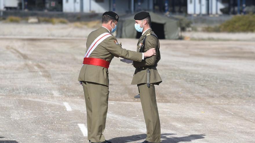 Parada militar en Cerro Muriano en honor a la patrona de la Infantería