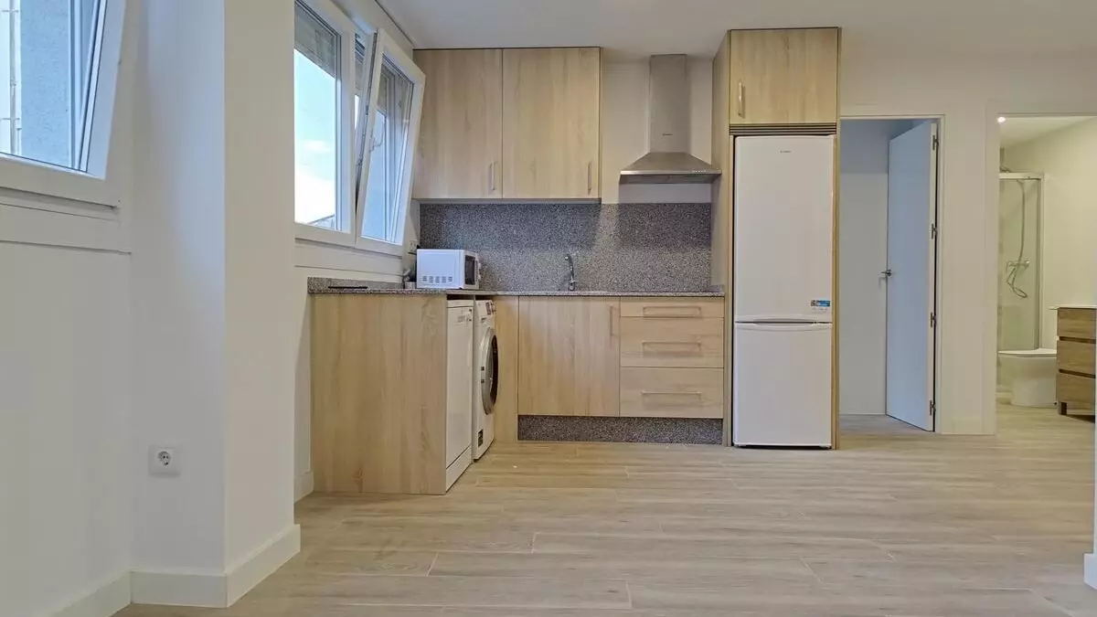 Así es el coqueto piso en Santiago por 115.000 euros, una excelente oportunidad a un paso del centro