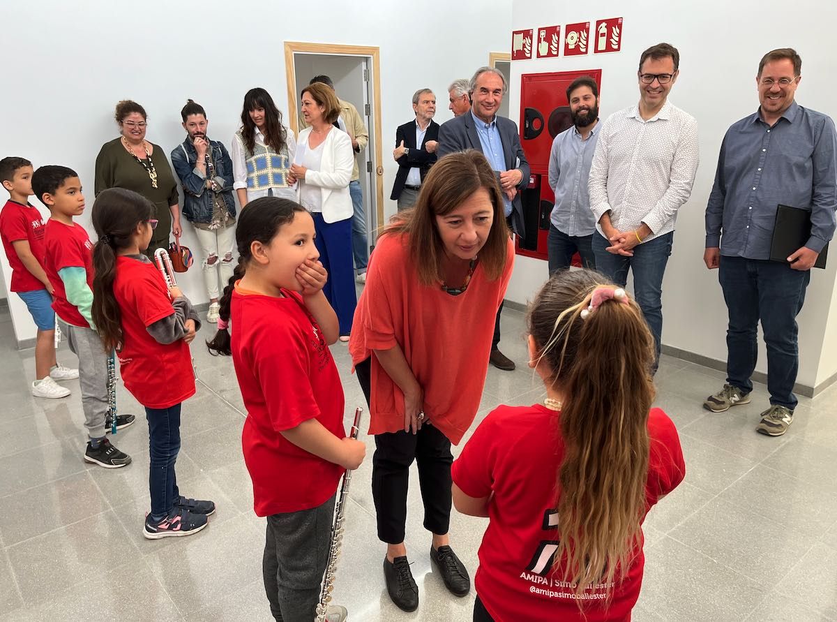 Manacor estrena la ampliación del colegio con estudio musicales Simó Ballester