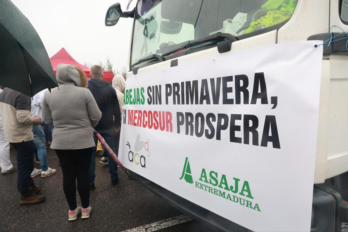 Fotogalería | Imágenes de la tractorada en Cáceres, este miércoles