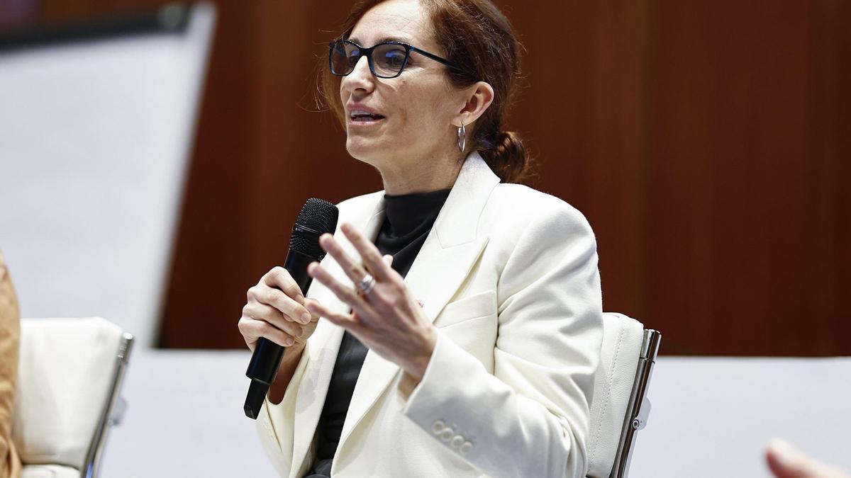 La ministra de Sanidad, Mónica García, interviene en la jornada de la ATACH de la OMS sobre 'Trasformación de los sistemas sanitarios ante el cambio climático' celebrada este lunes en Madrid.