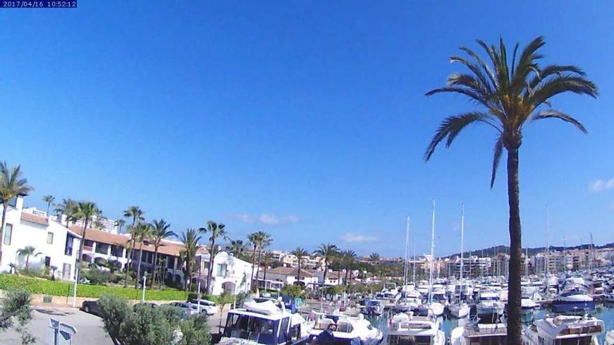 Sonne satt in Port d&#039;Alcúdia am Sonntagvormittag (16.4.).