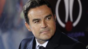 El entrenador del Real Madrid, Alberto Toril, durante el partido de semifinales de la Supercopa de Espa?a femenina entre FC Barcelona y Real Madrid del 2024