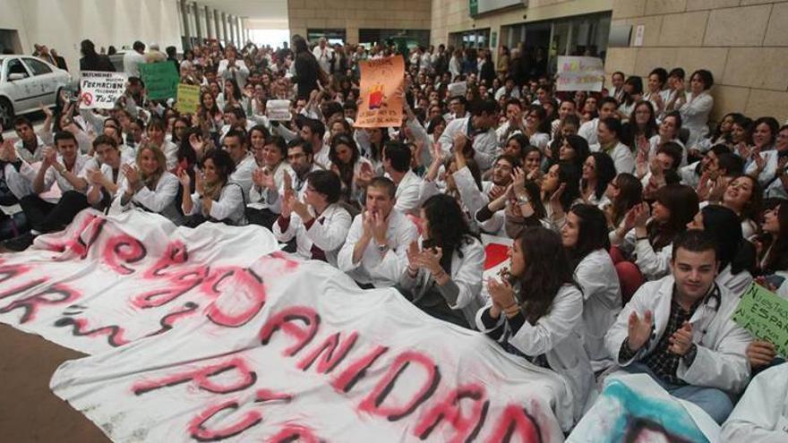 La Consejería de Salud ofrece diálogo ante la huelga de MIR