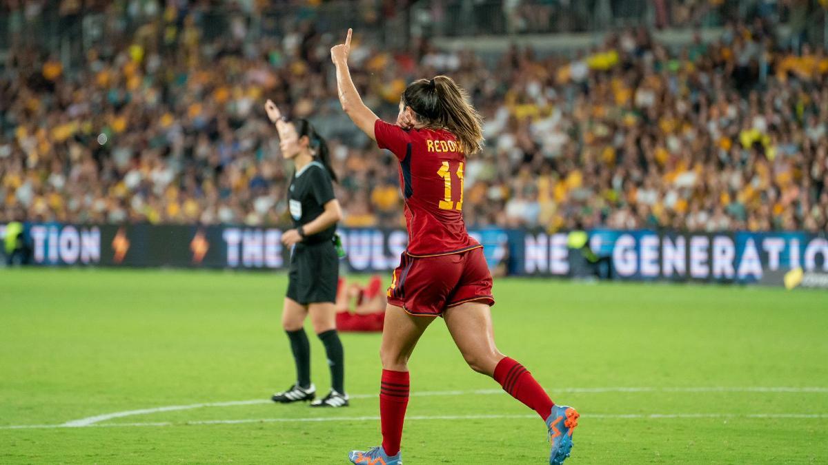 Alba Redondo en la celebración del segundo gol español