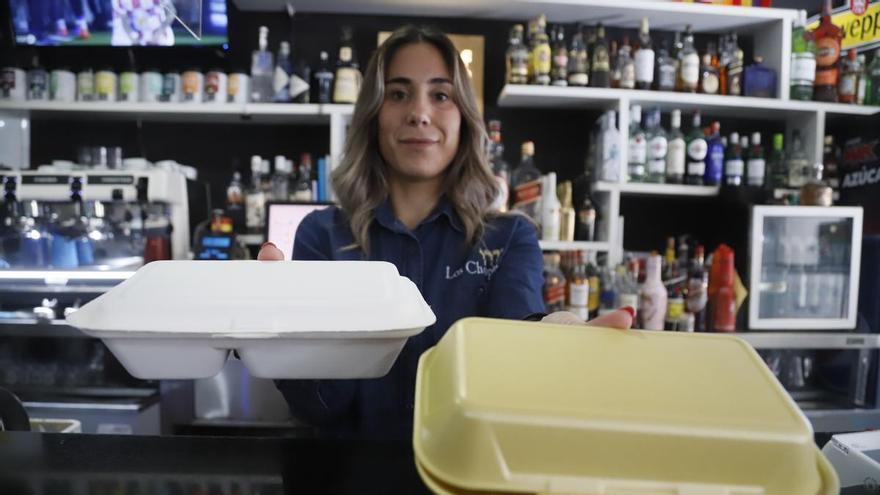 La hostelería de Córdoba se adapta sin problemas a ofrecer las sobras y cobrar por el envase