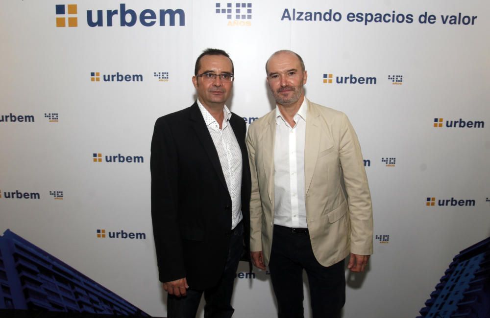 Algunos de los asistentes al 40º aniversario de Urbem.