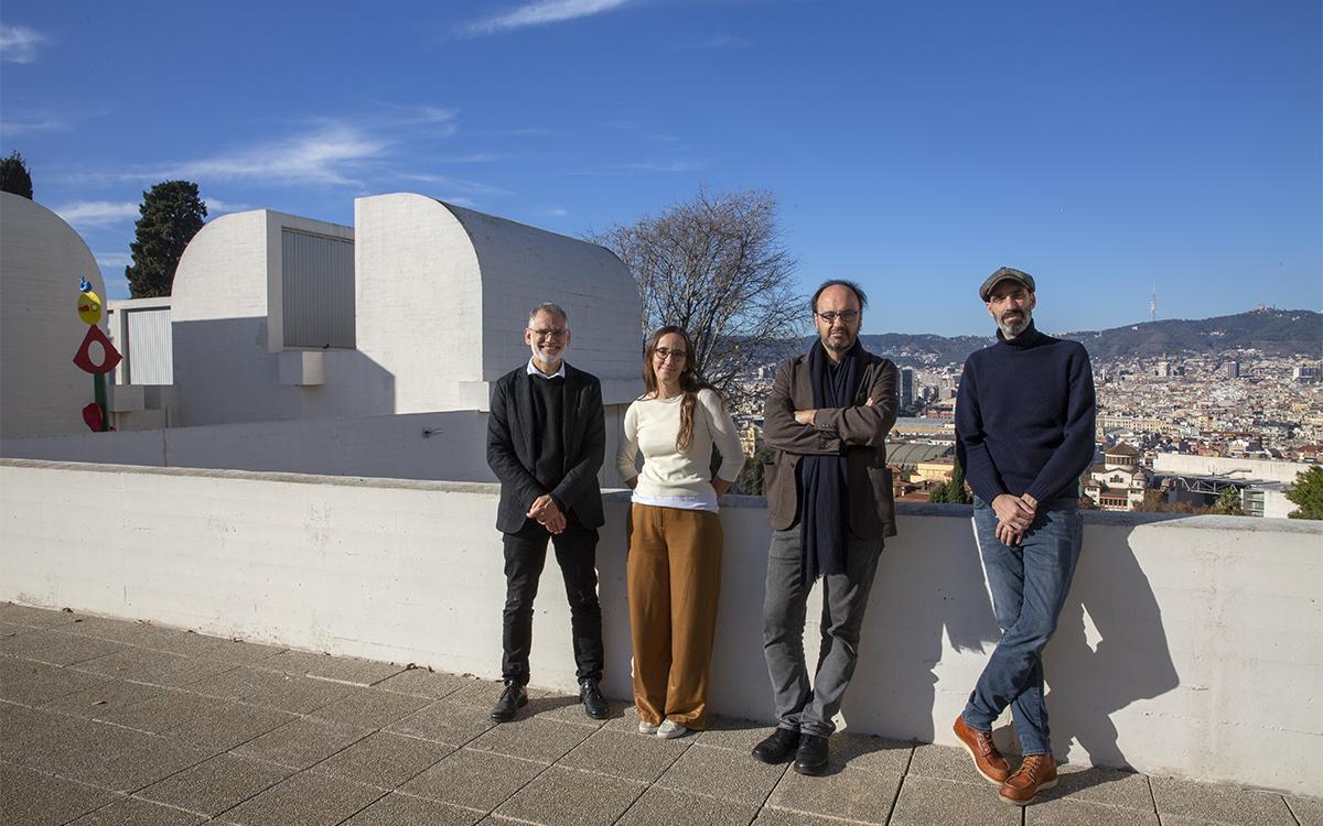 Encuentro de los máximos responsables de las instituciones culturales de Montjuic de izquierda a derecha Marko Daniel director de la Fundació Miró , Anna Ramos Directora de la Fundación Mies van der Rohe, Pepe Serra Director del MNAC , Carlos Martel Director del Teatre Lliure, en la terraza de la Fundació Miró.