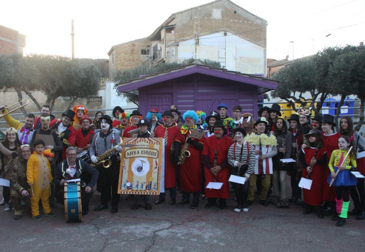 La banda de música animó el Carnaval de Alagón.  |