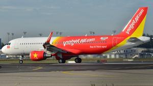 Un avión de VietJet Air aterrizado.